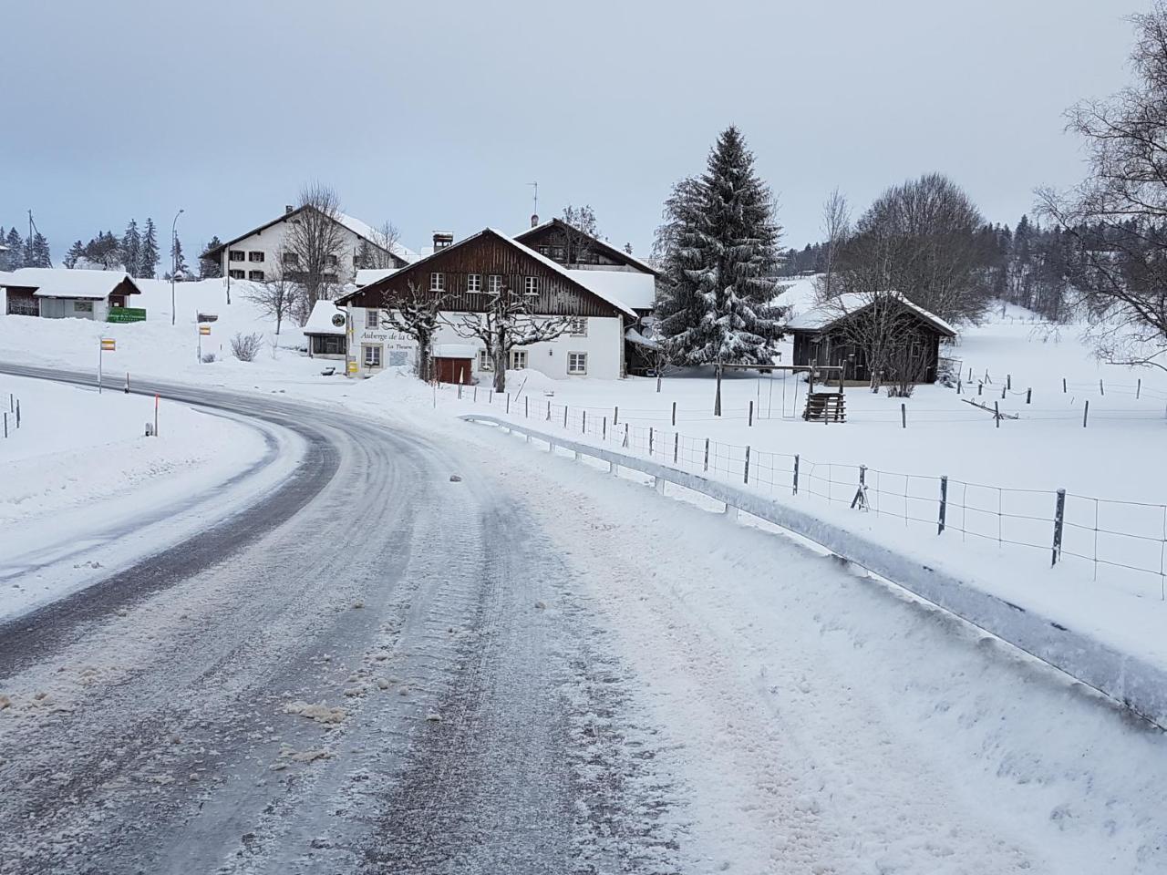 Auberge De La Couronne แซนเญอเลชิเยร์ ภายนอก รูปภาพ